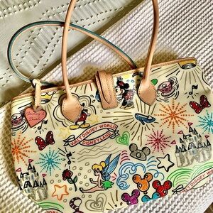 Dooney & Bourke Disney Sketch Tote Bag(Medium)